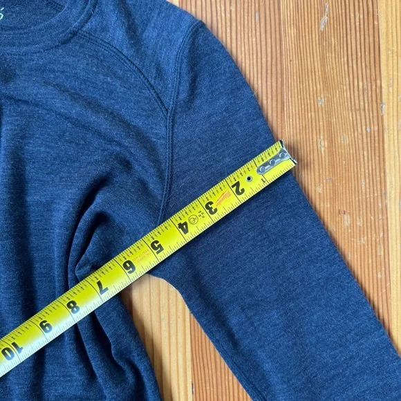 SMARTWOOL Women's Classic Thermal Merino Base Layer Crew sz Small Heather Gray - Picture 8 of 9